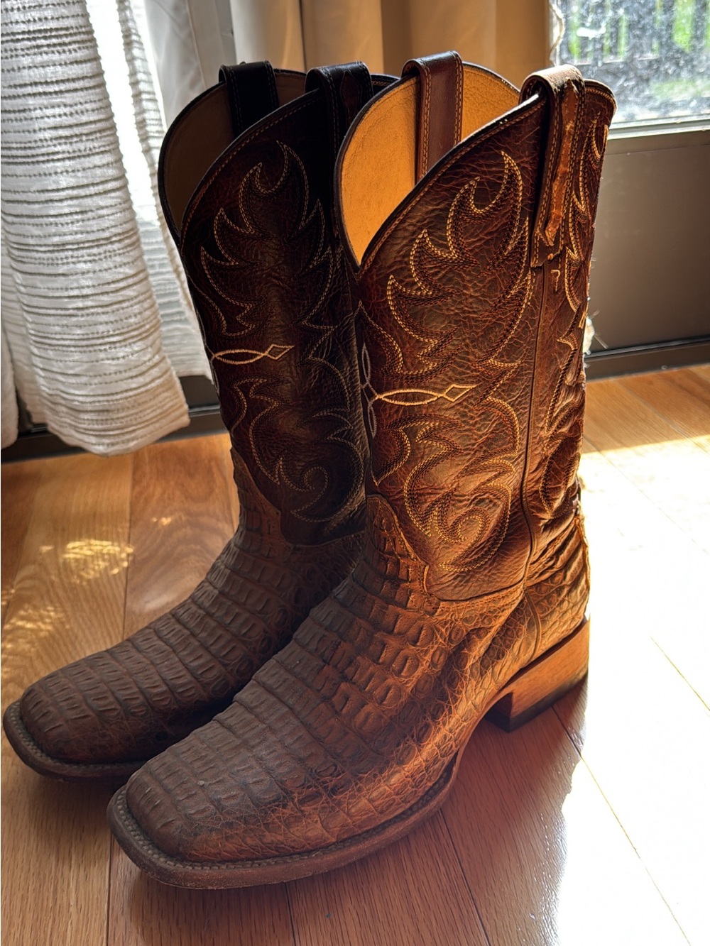 Men's Brown Ariat Cowboy Boots - Textured Leather
